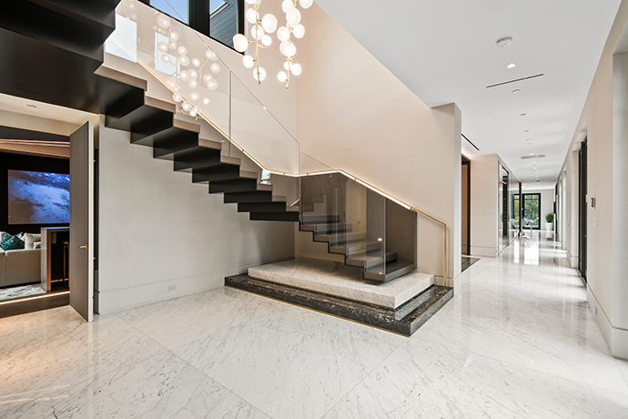 Sleek and Elegant Floating Stair Design