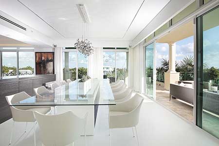 Seamless Indoor-Outdoor Living Space