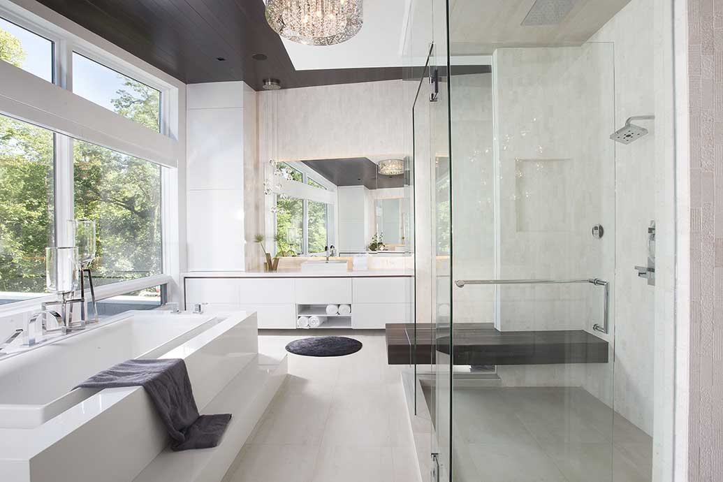 minimalistic luxurious bathroom