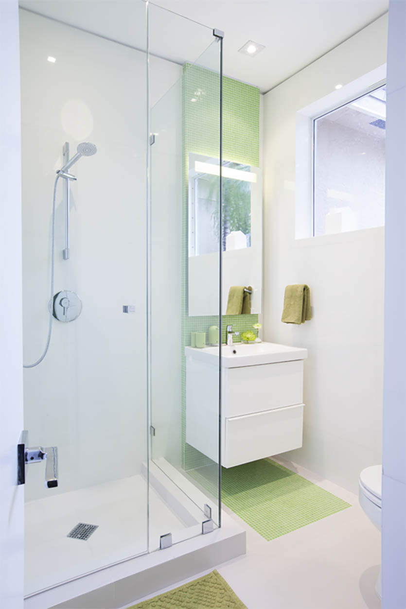 White Boys Bathroom Design Ideas with pop of Color