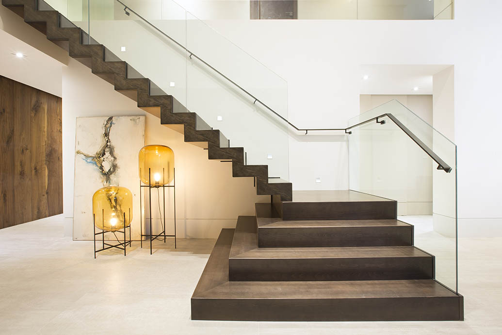 Stunning Stairway Decor Ideas 