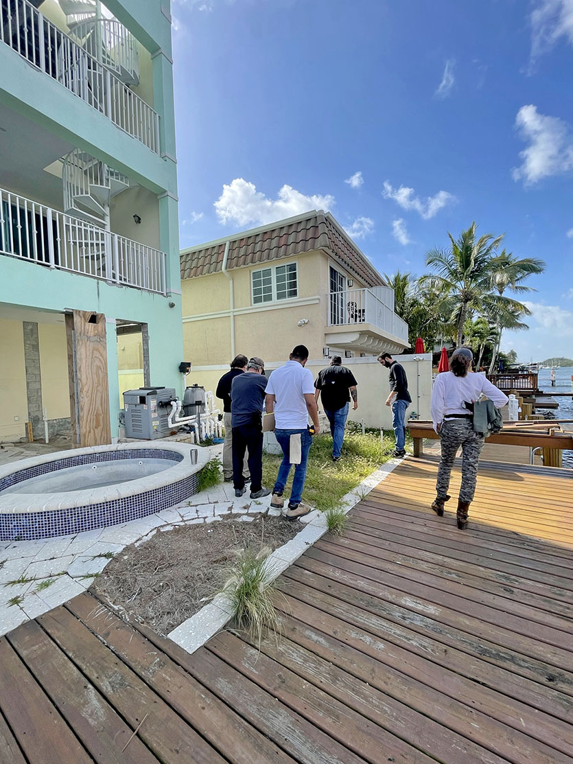 How Florida Interior Designers Work With A General Contractor